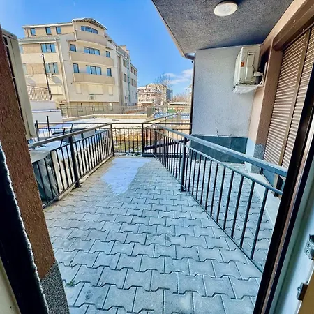 Mk Krustova Vada Parking!!!