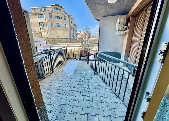 Mk Krustova Vada Parking!!!